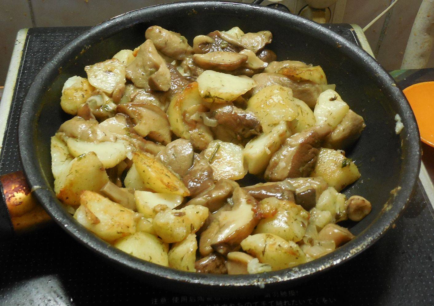 Жареные маслята на зиму: рецепты в банках, простые и вкусные приготовления